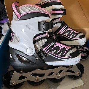 Pink light up roller skates size medium (13c-3y)